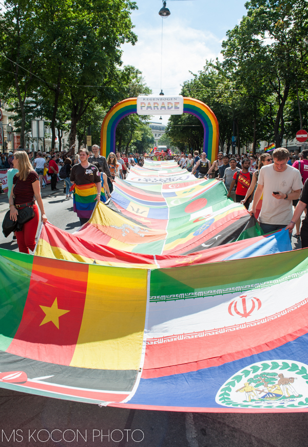 Regenbogenparade z polskim akcentem na ulicach Wiednia